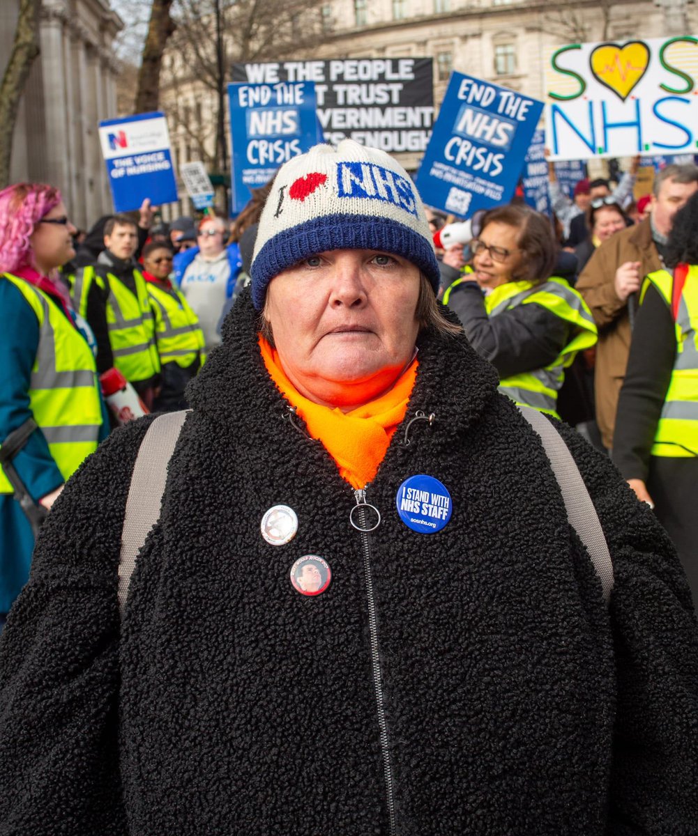 paulapeters2's tweet image. #NHSSOS photo credit Dav Gill took this picture of me.  It must be the most photographed hat going