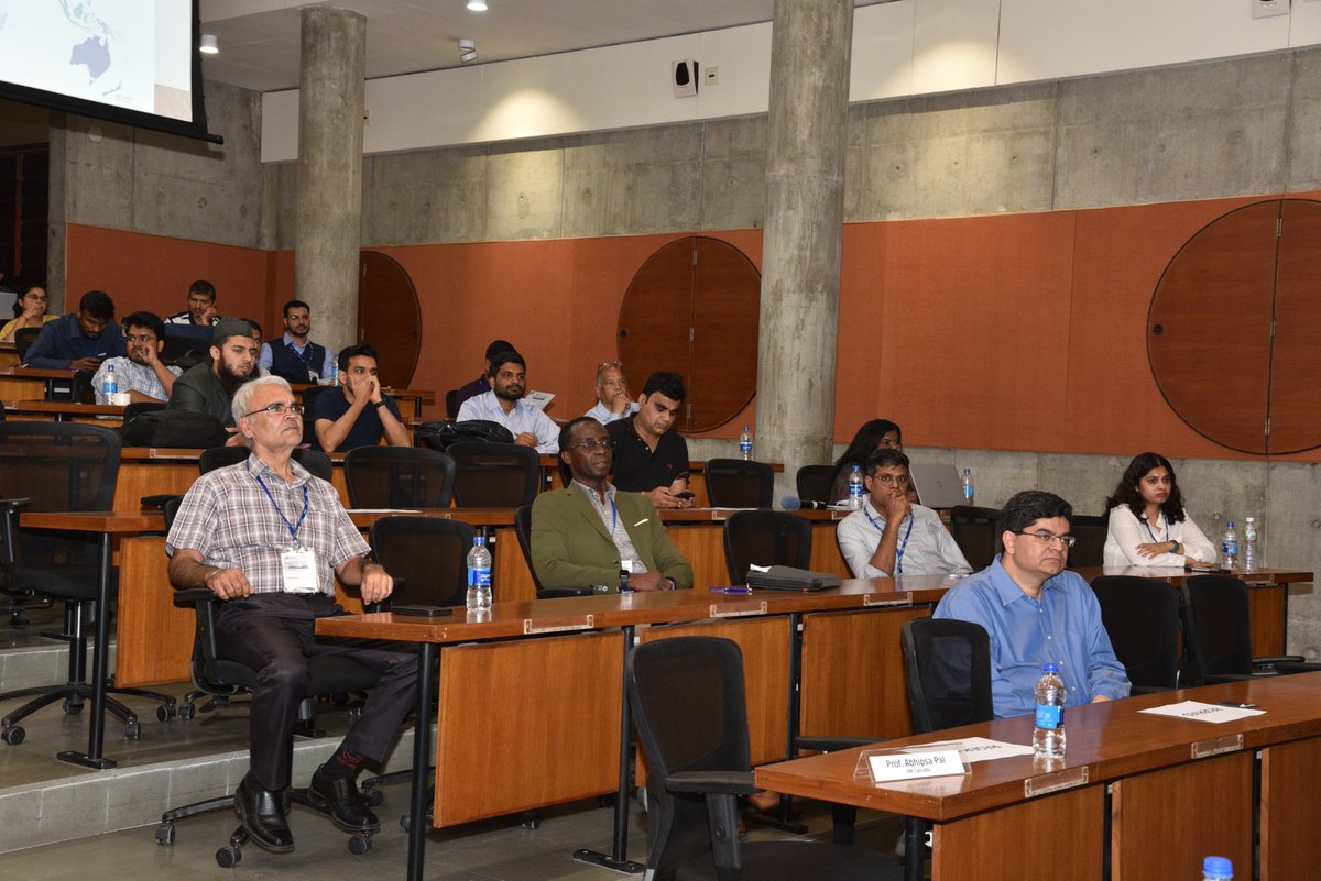 IIMAhmedabad's tweet image. Here are glimpses of the second day of the International Conference on FinTech jointly hosted by @MisraCentreIIMA and CAFRAL.
#fintech #financialmarket #researchconference #IIMAhmedabad #CAFRAL