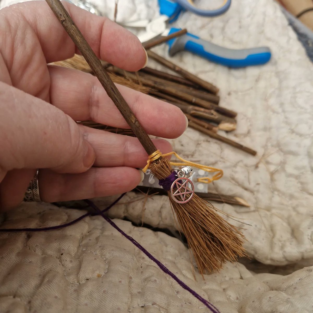 EveryonesSpirit's tweet photo. 🧹It's a Besom making day. 🧹All our Besoms are hand sewn 🪡with the rule if three in mind💜 https://t.co/nDel4d0Tgt  #besom #willow #pentagram #bells #wiccan #pagan #altar #broom https://t.co/40gke0zDw5