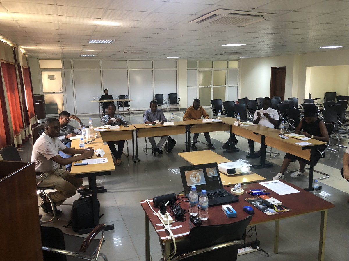 frankklap's tweet photo. This week I completed two “Human Factors in Aviation” courses on behalf of  @AviAssist.  In Kigali as well as in Nairobi I had the pleasure to work with a very nice group of enthusiastic student, a.k.a. Safety cheetahs. Great to be able to contribute to African #aviation #safety https://t.co/YTlbiSvUB1