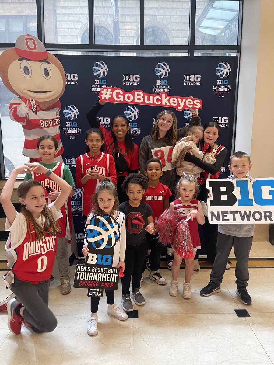 realtorjoyA's tweet photo. Let’s go Bucks! 🏀🏙️♥️
#1 fans! #gobucks #buckeyebasketball 

#B1GMBBT https://t.co/Fq9Klz8v2D