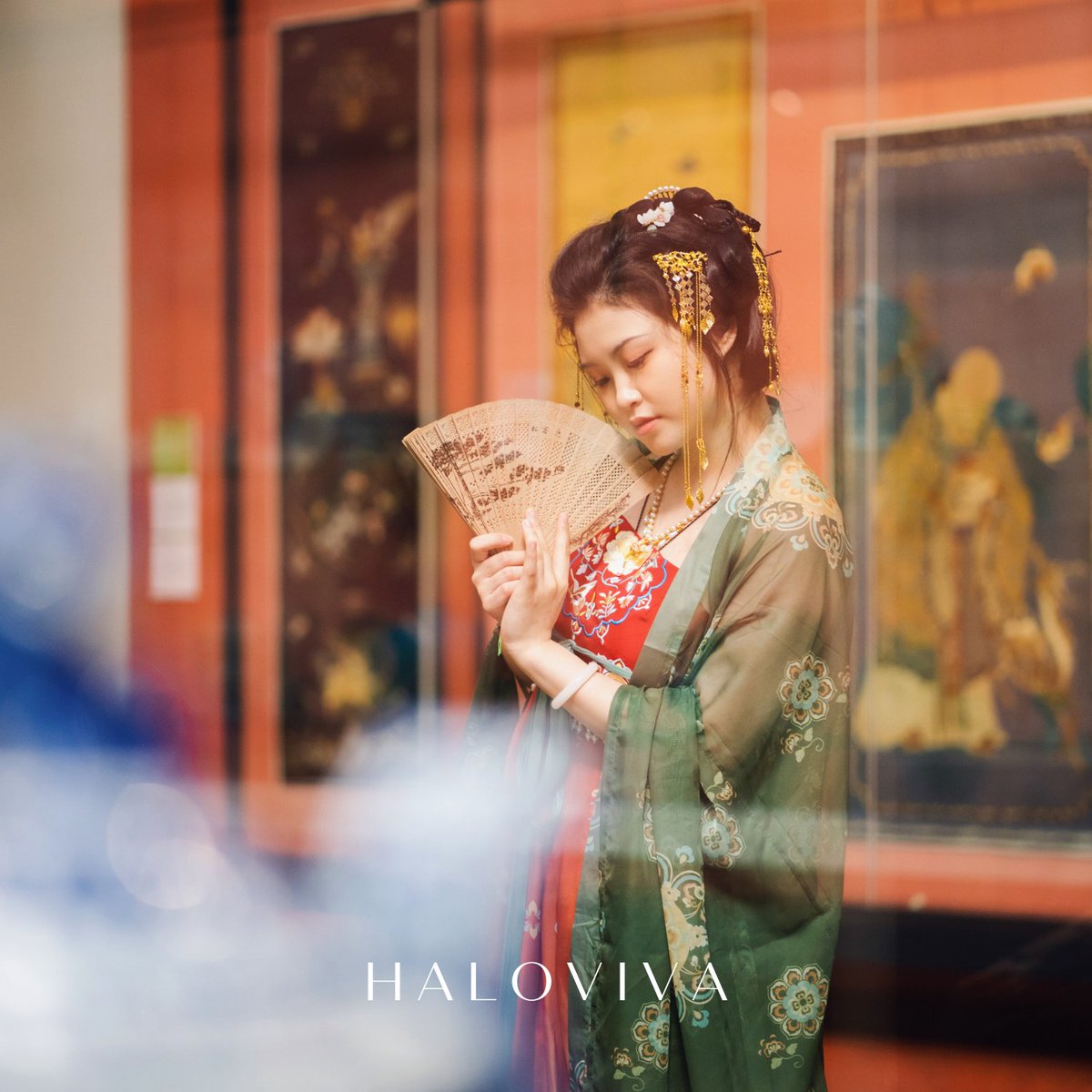 halovivauk's tweet photo. Immerse yourself in the world of timeless elegance by experiencing our exceptional customised photography services for Hanfu clothing. #bbrightvc #London https://t.co/YOUSKJ5sLz