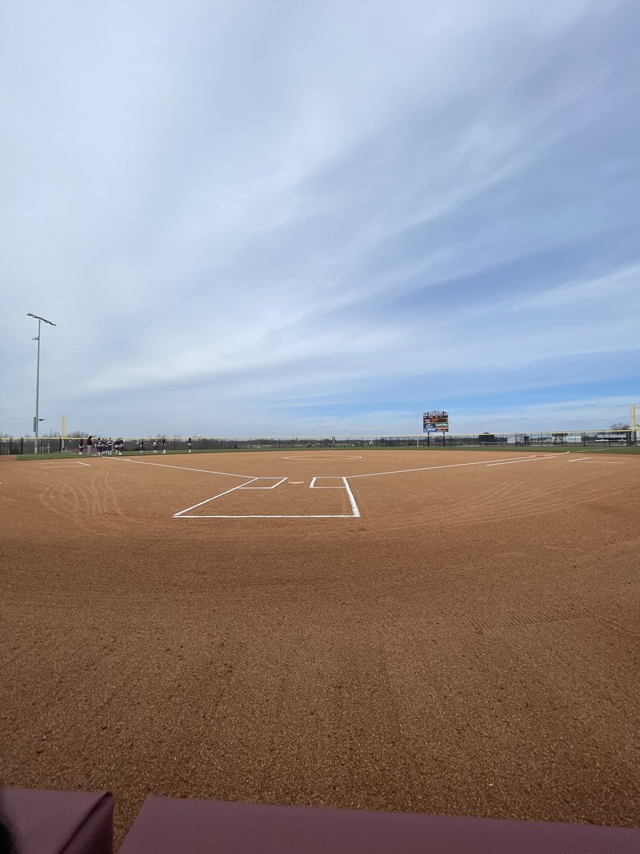 BCLadyTigersSo1's tweet image. @TwitterlessHadleyB &amp;amp; @TwitterlessJosé showing off new uni #2 for our final@scrimmage before season kicks off next week! #pinstripesfothaW #sofresh #soclean 🐅🤍🥎