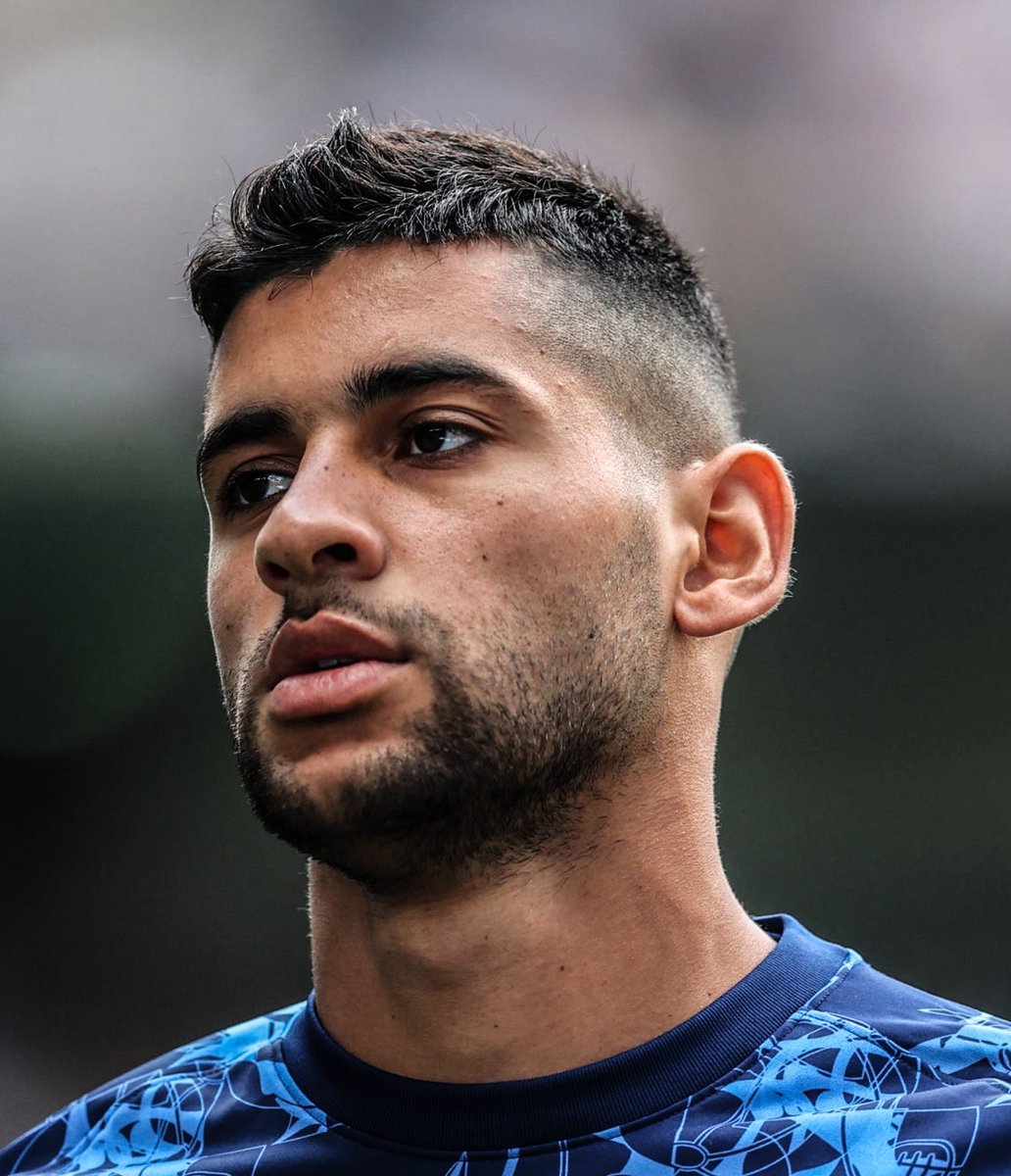 JS on Twitter "RT Spurs_ES 🎩 💫"