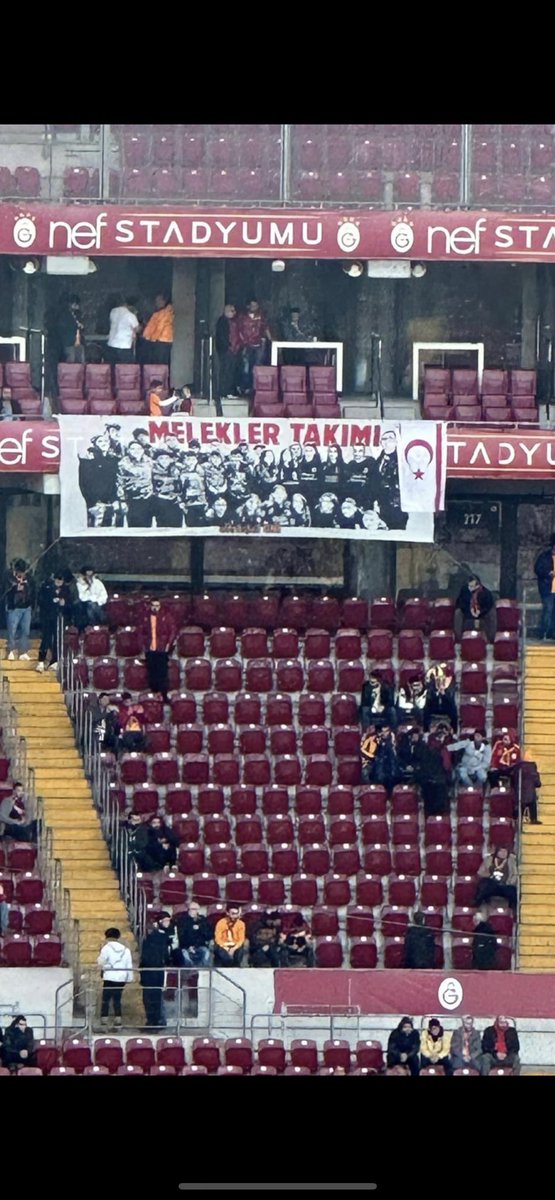 Şampiyonalar; hocaları, anne- babalar… Eğitimli, görgülü, soran- sorgulayan, değişime açık…
Mücadeleden korkmayan, bunu ailelerinden öğrenen.
Kısacası, çocuklarımızla birlikte umudu da yarını da kaybettik. Eksiğiz… öfkeli, kurgun, dargın… 
 #isiasyarınlarımızıçaldı