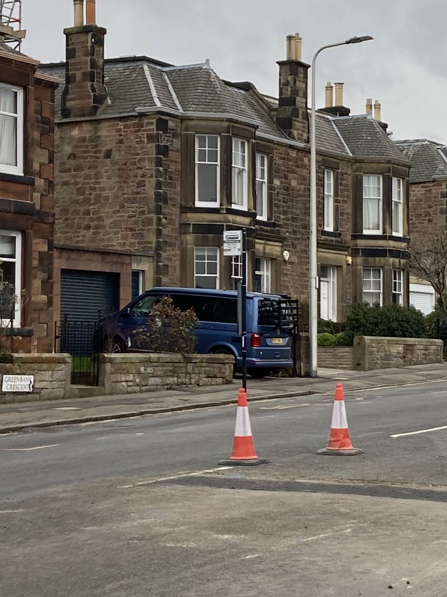 CLG2650's tweet photo. @on_lothianbuses  The driver of bus 1064 No.16 to Torphin would not stop at Greenbank Loan to let me  off as requested, saying it was in the middle of  temporary traffic lights. However the No. 5 following stopped. I was able to walk the extended distance, but others may not be https://t.co/odsTjLciKS