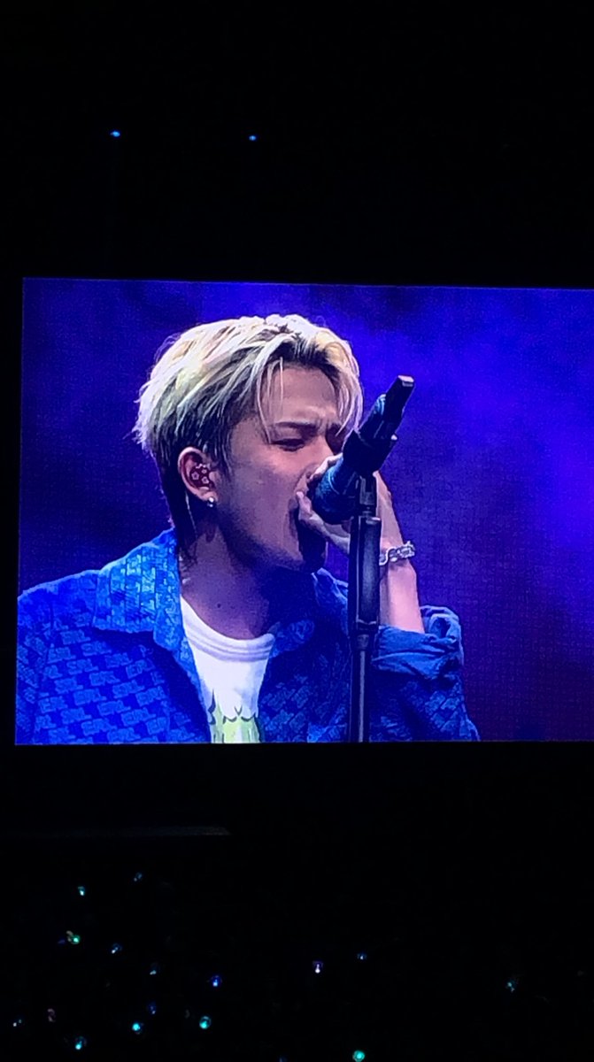 eunseokbite's tweet photo. idk this feel like fever dream🥺i met the loml #ASAHI #TREASURE #트레저 #HelloinKL #HelloTourinKL #HelloTourinMalaysia #Hello_Tour_KualaLumpur https://t.co/BR2TffzcDK