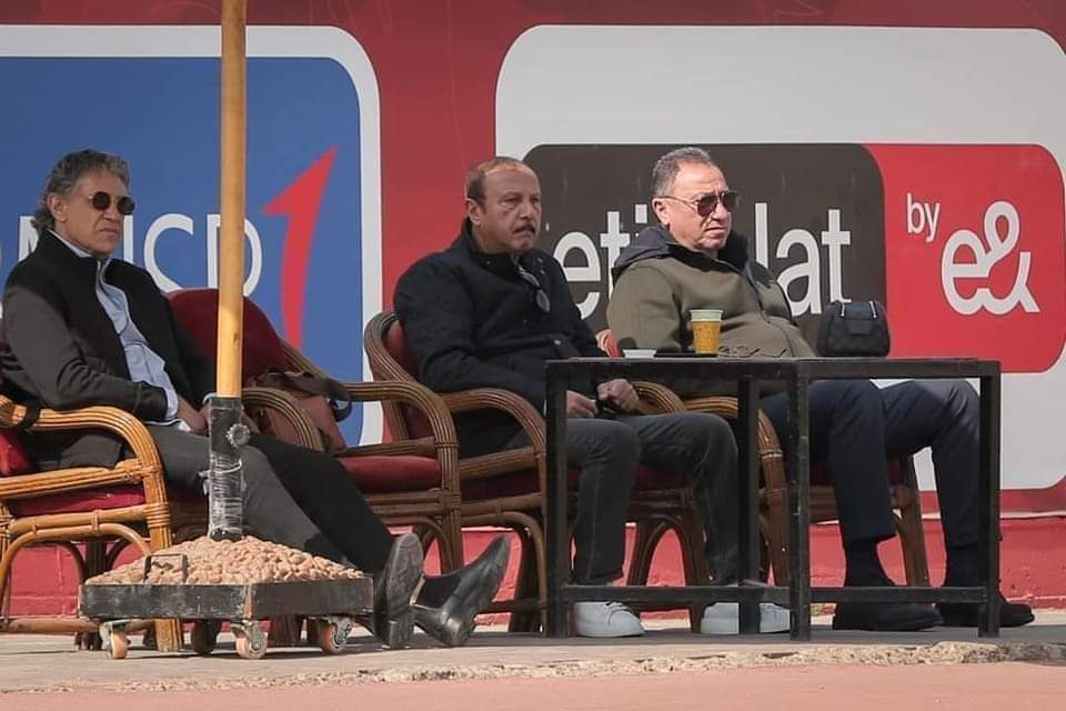 #الاهلي_يحصد_فشل_الخطيب
كله يزق يرجالة