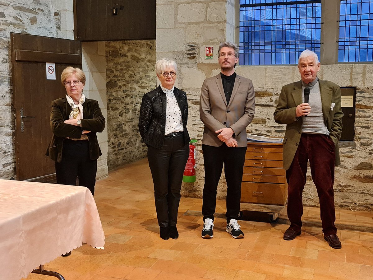 ISAGRAM49's tweet photo. #CultureAngers📚
Le Printemps du livre ancien, inauguré hier soir par Nicolas @Dufetel, se poursuit demain !
Des merveilles à contempler, à offrir ou à s'offrir et une 🔝expo #BD !
#BooksAddict #Littérature #BeauxLivres @lyriades_angers
🚩Greniers St-Jean @Angers
⏰️10h / 18h30 https://t.co/iZvhVPEv4y