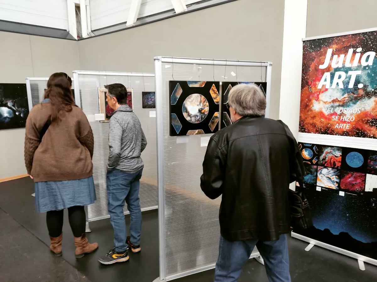 AstroYebes's tweet photo. 👏 Lleno en todas las #actividades de #expoastronómica2023‼️ 
🕗 Seguimos con más #talleres y #conferencias divulgativas hasta las 20:00 horas en el CDM Valdeluz

#municipioestrella #Yebes #Valdeluz #espacio #conocimiento https://t.co/EU877fQT4D