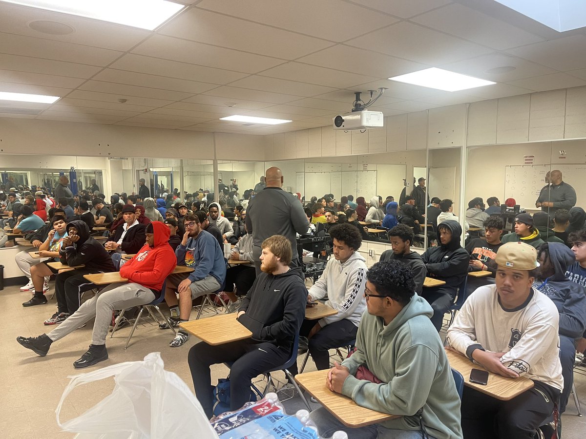 LAPierceRecruiting tweet media