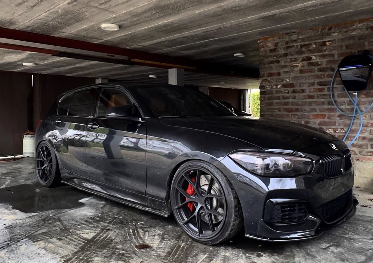 carpxrnpicx's tweet photo. BMW M140i https://t.co/zsyxtCSk1B