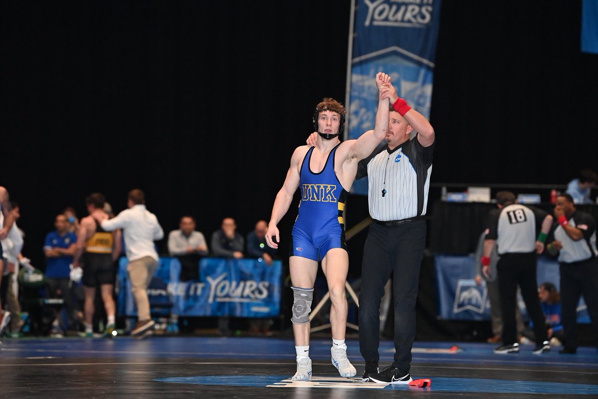 NEBwrestle's tweet photo. Austin Eldredge is a NATIONAL FINALIST for UNK!! 15-4 win in the semifinals 

📸 @SJanickiPhoto https://t.co/dzCraV9C3K