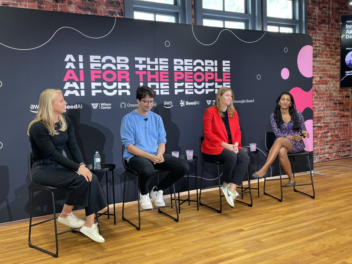 TefsomTech's tweet image. Gooooood morning Austin! Let’s democratize #AI—with @aebrandenburger, @ColumnPBC, @LibbyEdiger, and @CrowdAIinc