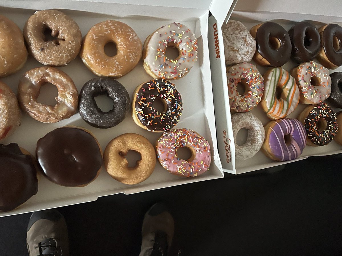 CollegeDitsky's tweet photo. Strong 1st Week of Lax Season for @bclacrosse__   
Very Good Numbers 
Great Energy 
Lotta Work Getting Done
“Chad” Returns!!
Early Morning Saturday Practice and the week ends with …. Donuts! https://t.co/ZCdNSCNXwb