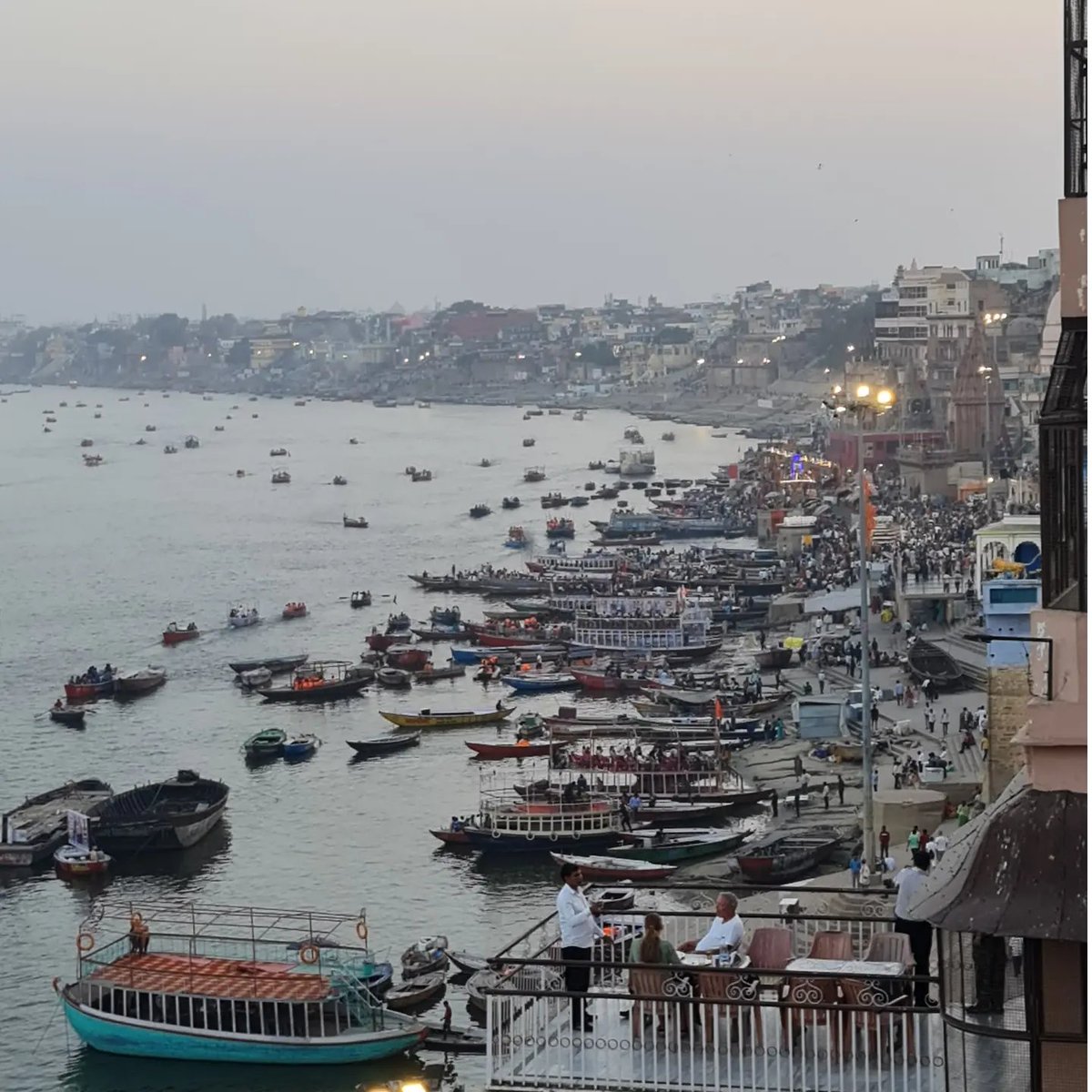 Incredible India
#travel #travelgram #wanderlust #neverstopexploring #Asia #India #Varanasi #hinduism