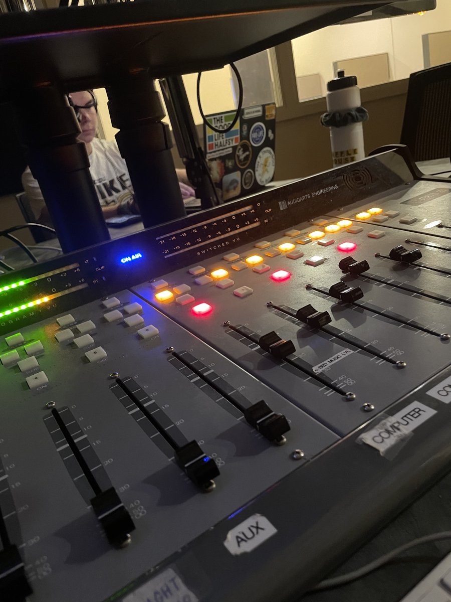 tkading712's tweet photo. It is Semifinals Saturday!

@JCalhoun2294 and I have your pregame of #Mizzou vs #Alabama...

and @JonathanLidskin, @cheeseberger_37, and @PKampMedia will have the call from Nashville!

Listen live on @KCOUSports: 88.1 FM or https://t.co/C2fVNHWurf https://t.co/qBzn4v4JdR