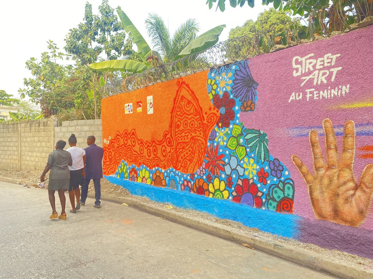 pierresaintwid's tweet photo. Le Collectif Pour la Promotion des Arts Urbains et de l'Art Contemporain
(CPAUAC) a mis en place un projet baptisé
Street art au Féminin dans le cadre de la célébration de la journée internationale des femmes.#cpauac #streetartaufeminin23 #sunrise #matpar @Urbanartconsult https://t.co/MU06AQLsWI