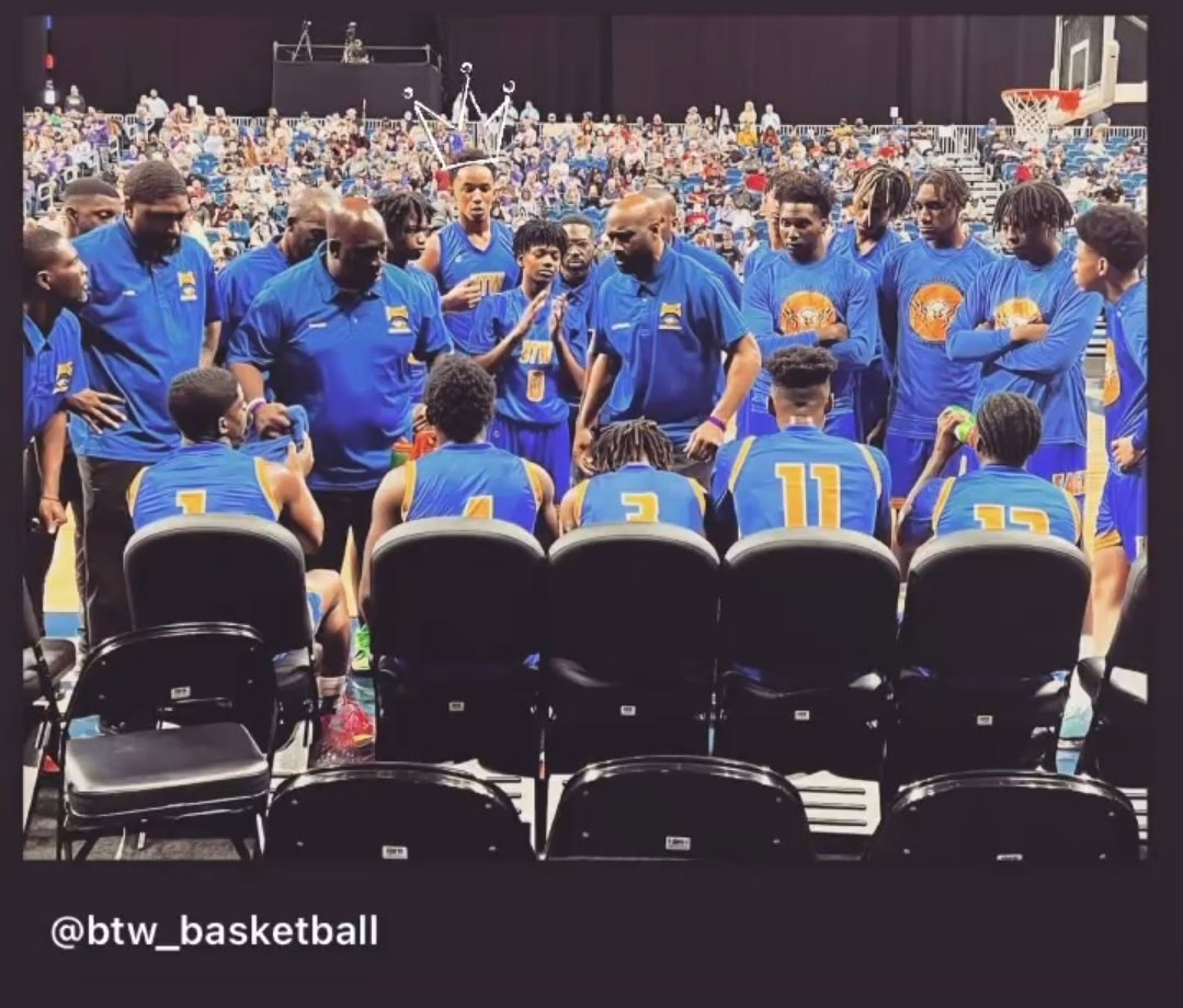 ChelseaStJulie2's tweet photo. Sending good vibes to the boys in BLUE AND GOLD!!!!๐๐๐ฅฐ๐๐ฏ
#WeBelieve!!!! #crushOakCkiff
#HoustonVsDallas #Represent!!!!
God bless you all โค๏ธ @BTW_Houston https://t.co/3YjnDO4O07