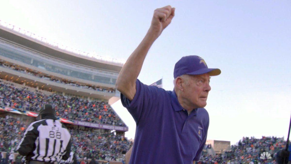 RIP Bud. Forever a Vikings legend 😔

#skol