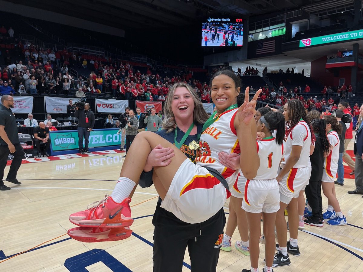 Coach Jones tweet media