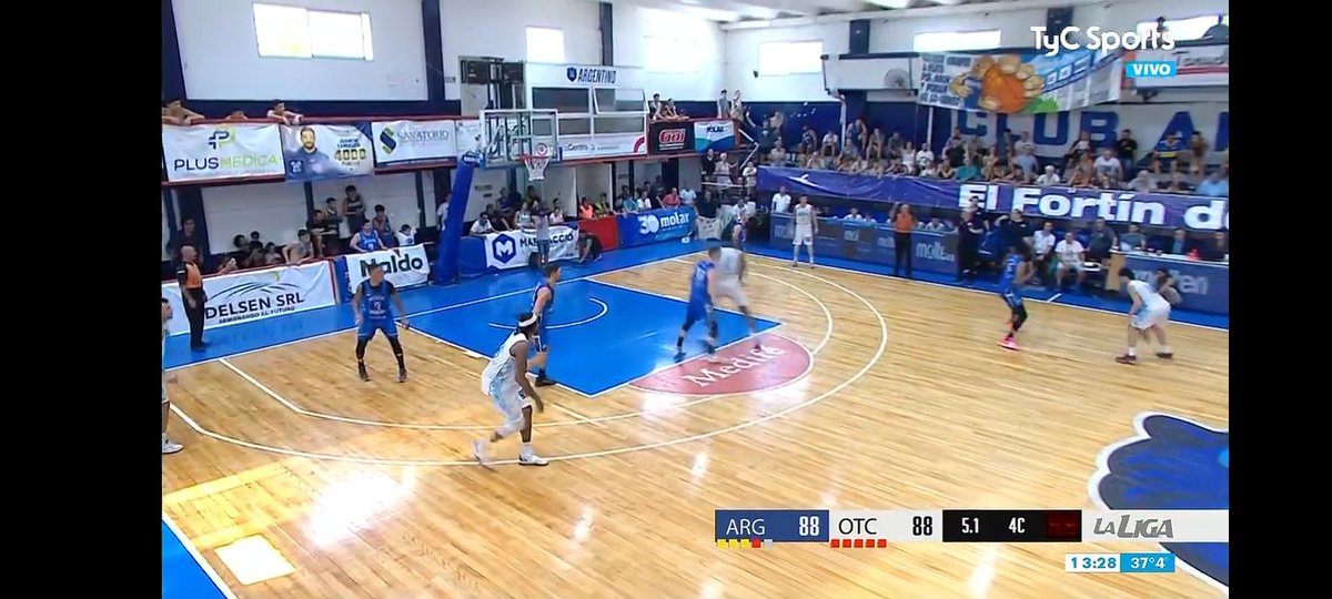Momento en el que hacen el full 5.1 segundos, dieron 4.1 . Posterior a esto hubo triple de argentino que nos daba la victoria sobre el final.
SON UNA VERGUENZA DE LIGA, siempre nos cagan a nosotros.
<a href="/altamirano45/">Carlos Altamirano</a> <a href="/basquetplus/">basquetplus</a> <a href="/Argentino_junin/">Argentino de Junin</a> <a href="/BasquetARG/">Basquet ARG</a> <a href="/LigaARGbasquet/">La Liga Argentina</a>