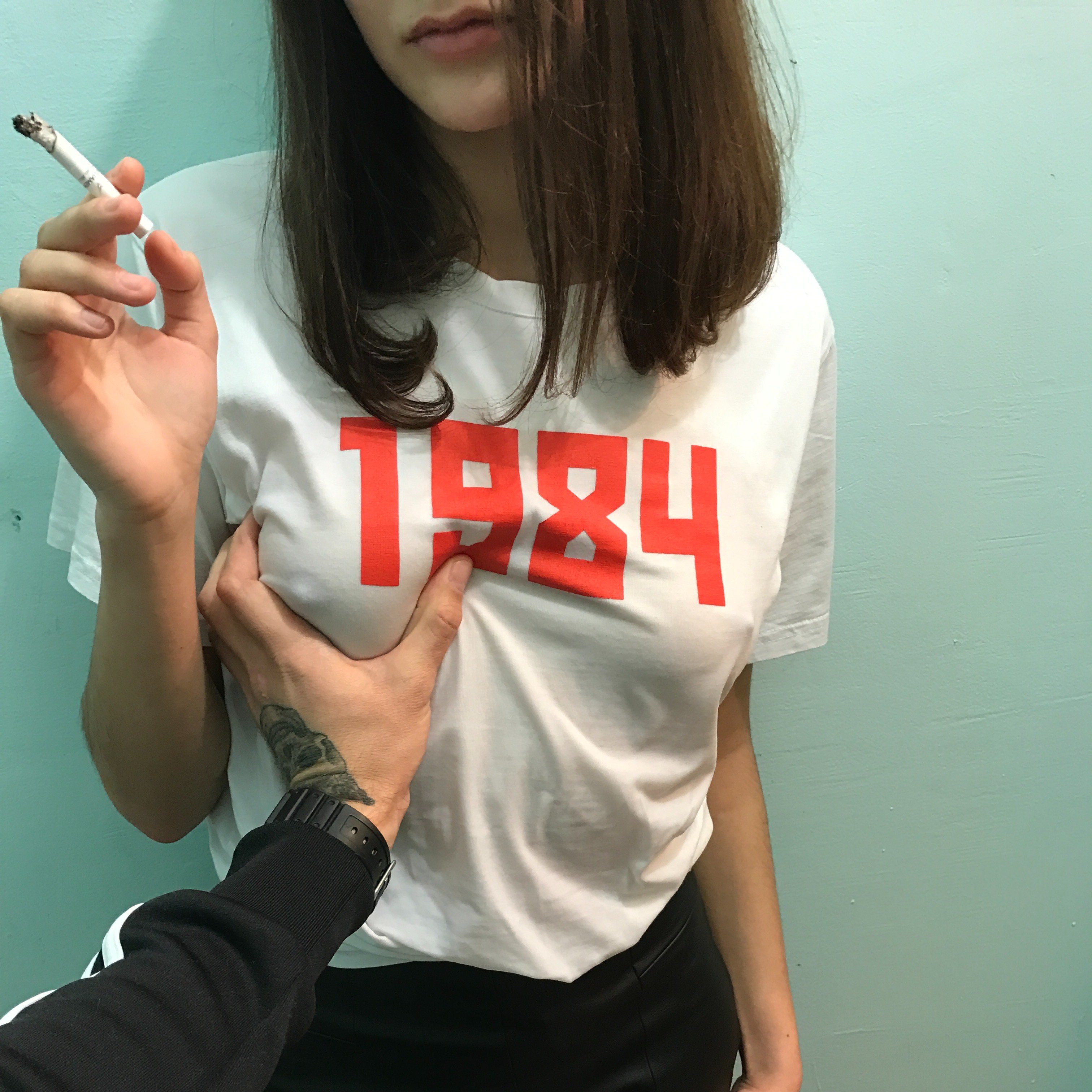 No Bra Club арт