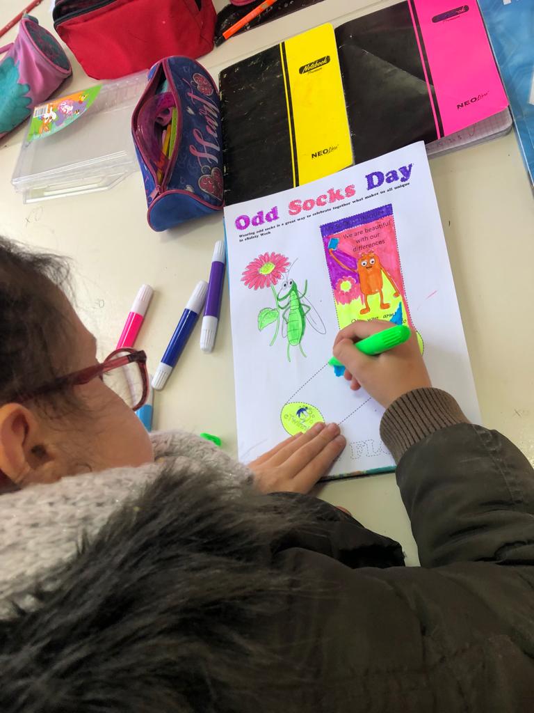 Xhoana27734864's tweet photo. #justaflower #eTwinningproject project ! @c_serio @CarlaSfara @EnsuidaSelaj 
Great project , great team! https://t.co/86AJ3TdbJi