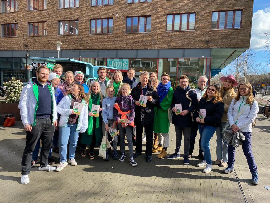 Woensdag 15 maart mogen we weer naar de stembus🗳. Kies voor vooruitgang. Voor perspectief. Geef samen met @D66 de toekomst een stem. Dank aan alle vrijwilligers! #StemD66