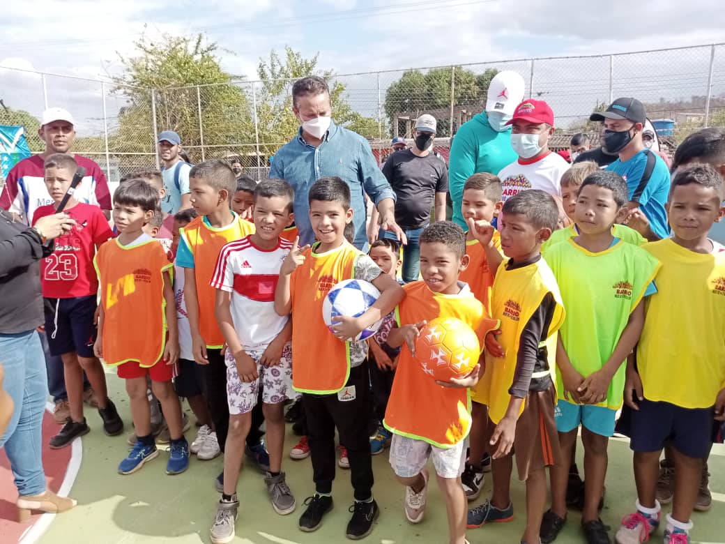 En GUÁRICO seguimos impulsando el Deporte a través del <a href="/IrdebgG/">IRDEBG GUÁRICO</a> <a href="/angelacosta1/">Angel“cayayo”Acosta</a> y el Gobernador <a href="/josemvasquez/">José Vásquez</a> 

#TrabajoYProgresoPorGuárico