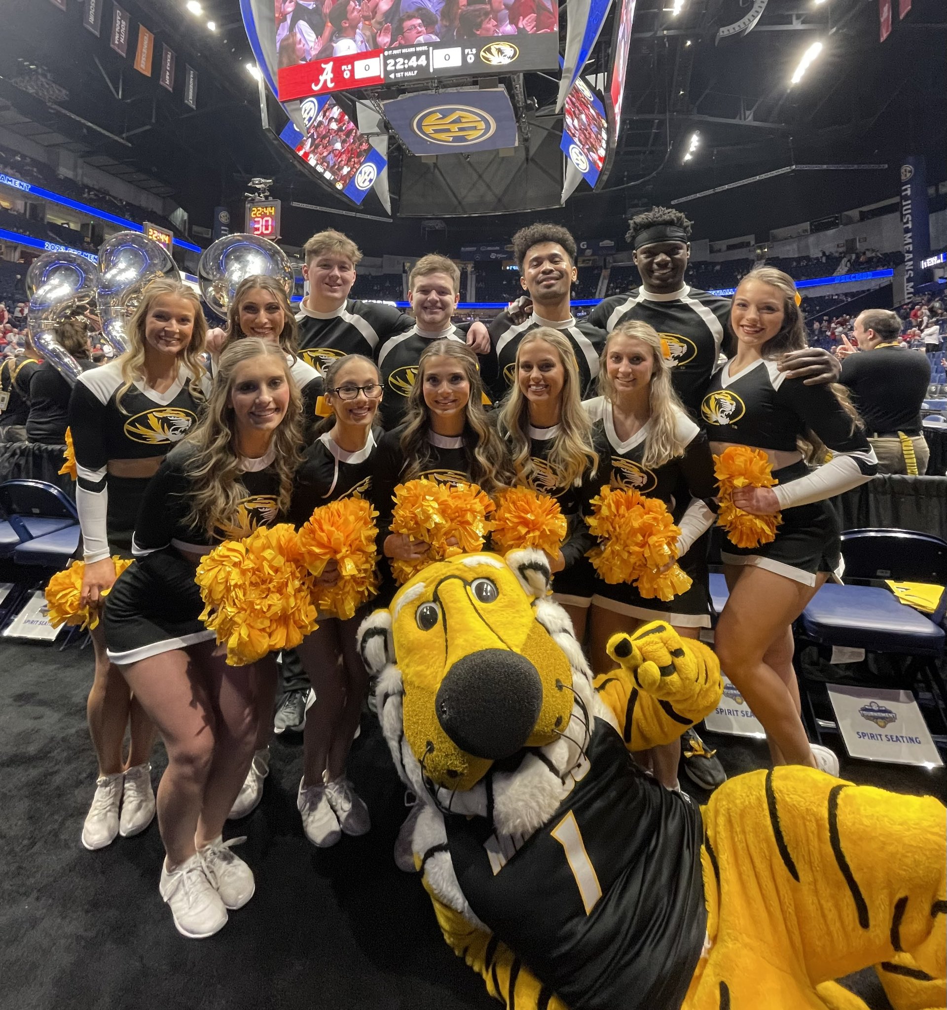 Mizzou Cheerleading (MizzouCheer_) / Twitter