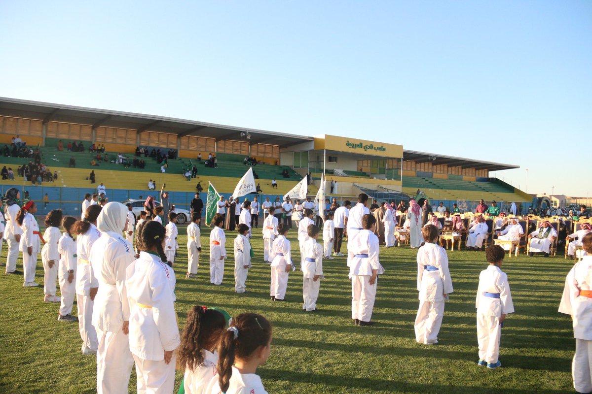 AljoufSA's tweet photo. برعاية سـمو #أمير_منطقة_الجوف 
وحضور وكيل إمارة منطقة الجوف أقام فرع وزارة الرياضة بالمنطقة احتفالاً بمناسبة يوم العلم في نادي العروبة بمشاركة الأندية والمراكز الرياضية وشهد الاحتفال إقامة العديد من الفعاليات .
#يوم_العلم https://t.co/5r9HvnS20M