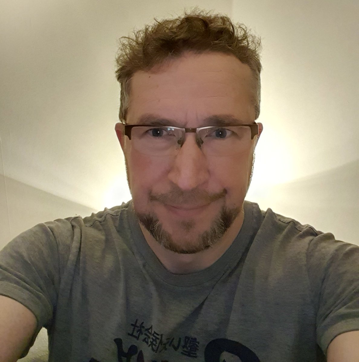 GazaZudboy's tweet photo. Aaarggh!! Scruffy night in ruined! Daughter en route, bollocks!! #Shitdad https://t.co/0gQw5zcjec