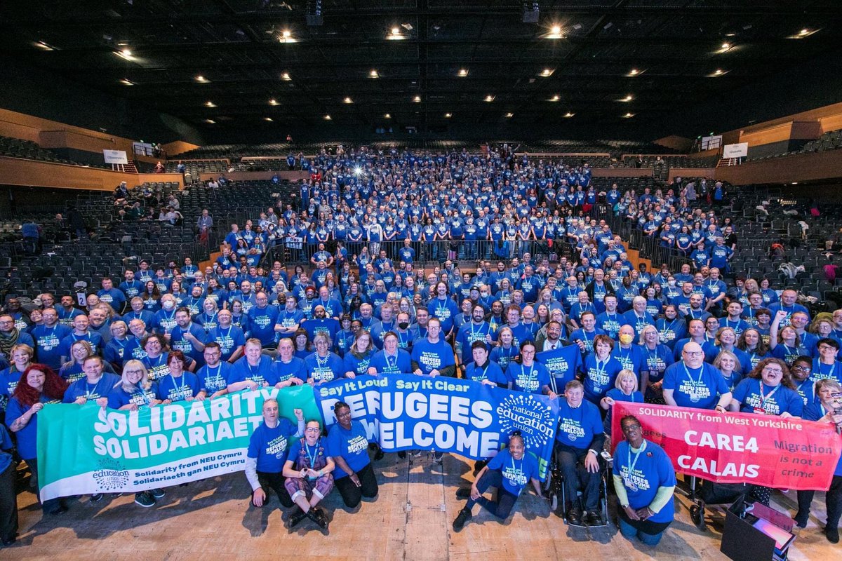 neu_lew's tweet photo. @NEUnion conference last year💪
#SayItLoud #SayItClear #RefugeesAreWelcomeHere https://t.co/3e33JnroUp
