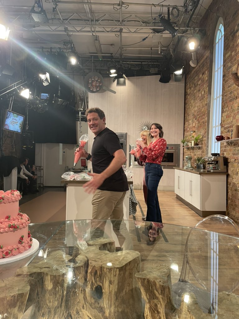 Helen McGinn tweet media