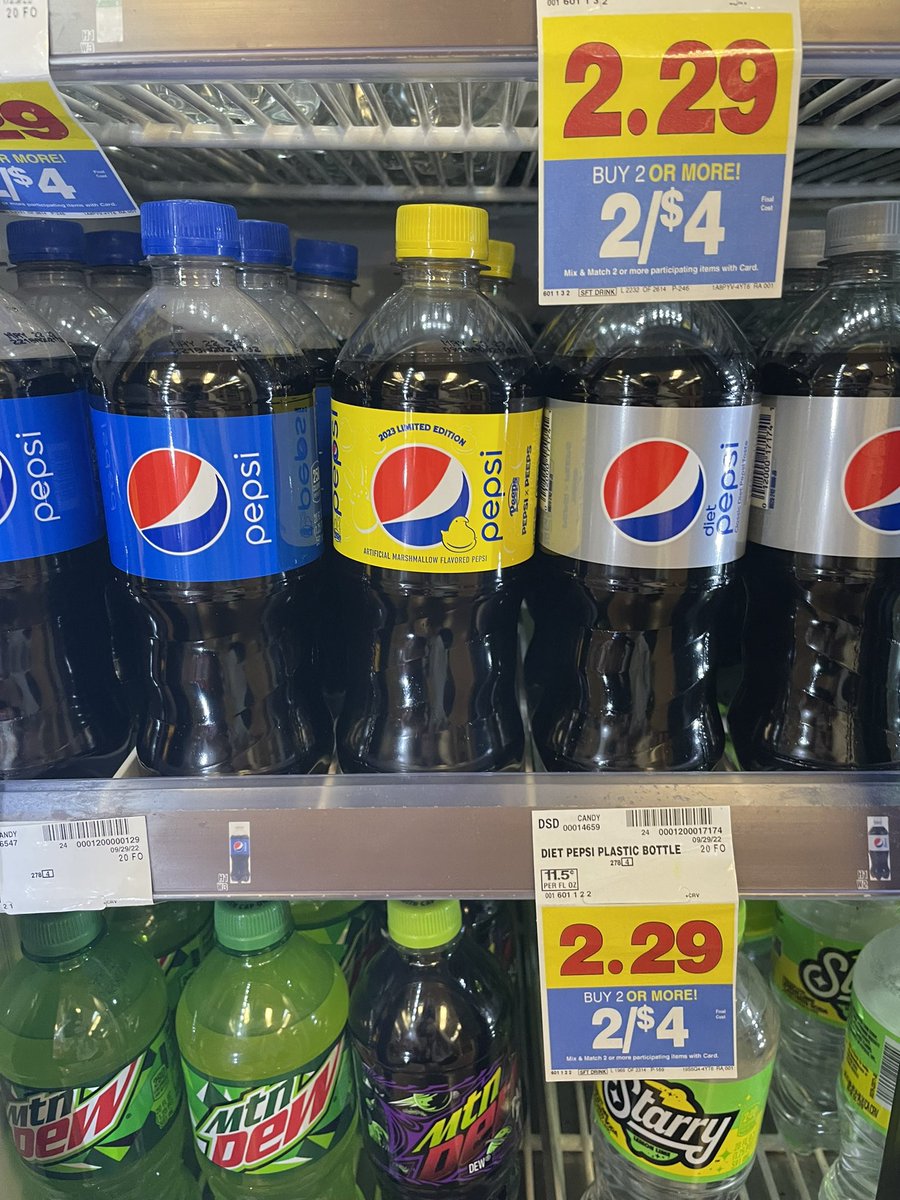 Frankly_Emily's tweet image. Look - I’m a huge Peeps fan. I love me a marshmallow. 

But we as a society have to draw the line somewhere.