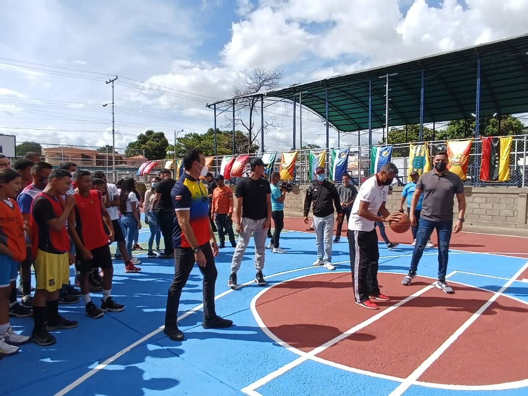 Deporte y más deporte, es una línea estratégica del Gobernador <a href="/josemvasquez/">José Vásquez</a> de la mano del <a href="/IrdebgG/">IRDEBG GUÁRICO</a> <a href="/angelacosta1/">Angel“cayayo”Acosta</a> 

#TrabajoYProgresoPorGuárico