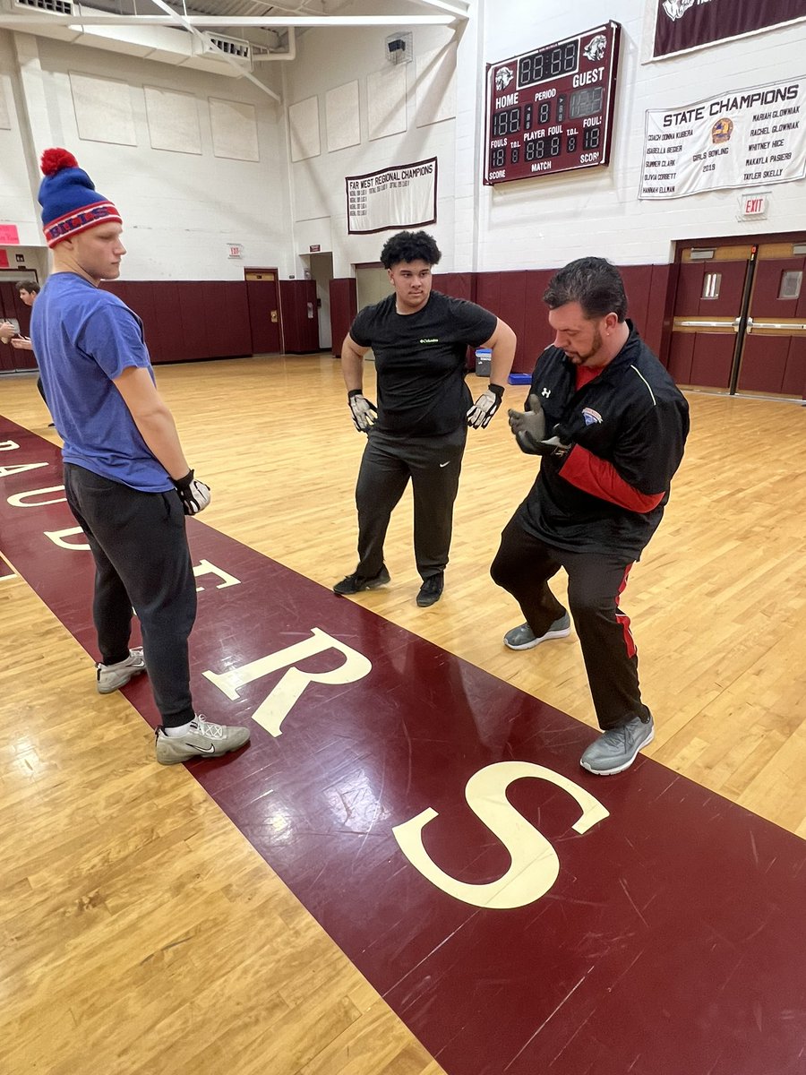 CoachEdwinGomez's tweet photo. Two of our seniors @NateGarcia70 &amp; @ConnerJ_64 taking in and repping what @CoachTober is teaching! @Marauder_FB @DHS_Athletics1 @QuantumCW #bringbackthepride https://t.co/9BVYJjkNkp