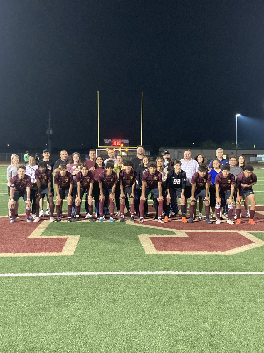 THANK YOU to these 11 seniors who have contributed & placed this program on the map! We are so proud of you & wish you the best of luck in your future endeavors! Now let’s get ready for the playoffs! #UnfinishedBusiness #SeniorNight @SCHSMensSoccer @HumbleISD_SCHS @HumbleISD_Ath