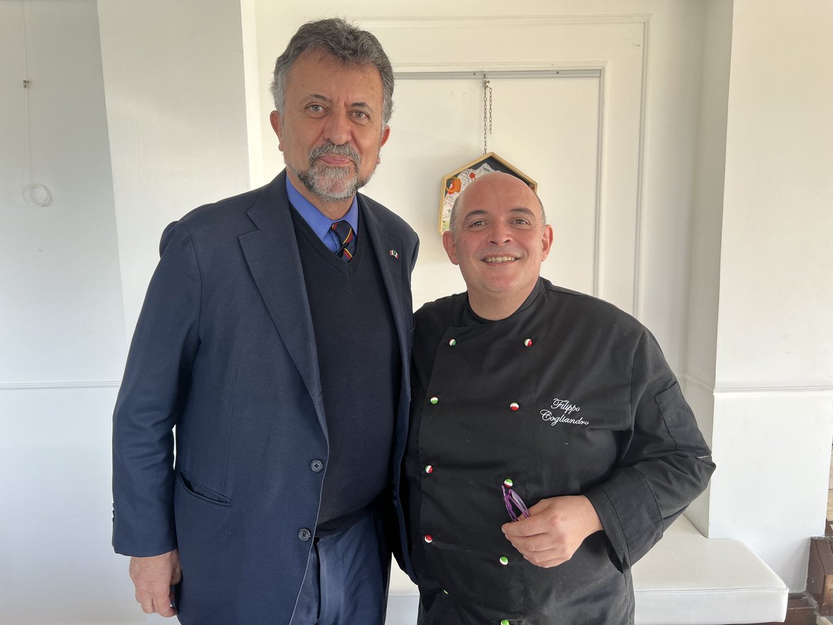F_Cogliandro's tweet photo. Con S. E. l’Ambasciatore del Messico in Italia ⁦@cgarciadealba⁩ … onorato dalla sua presenza … 😃 https://t.co/BE7qv292g6