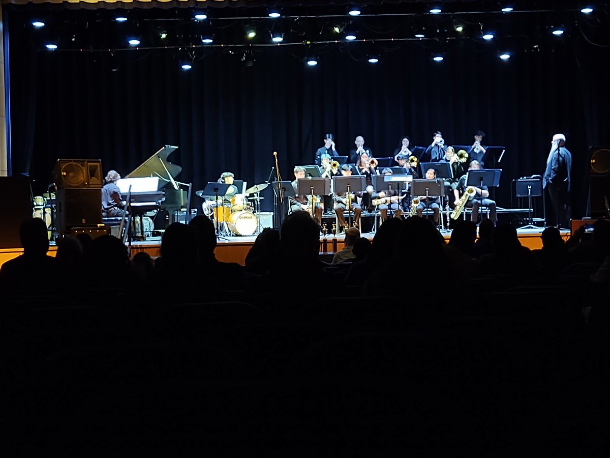 Metuchen High School Jazz tweet media