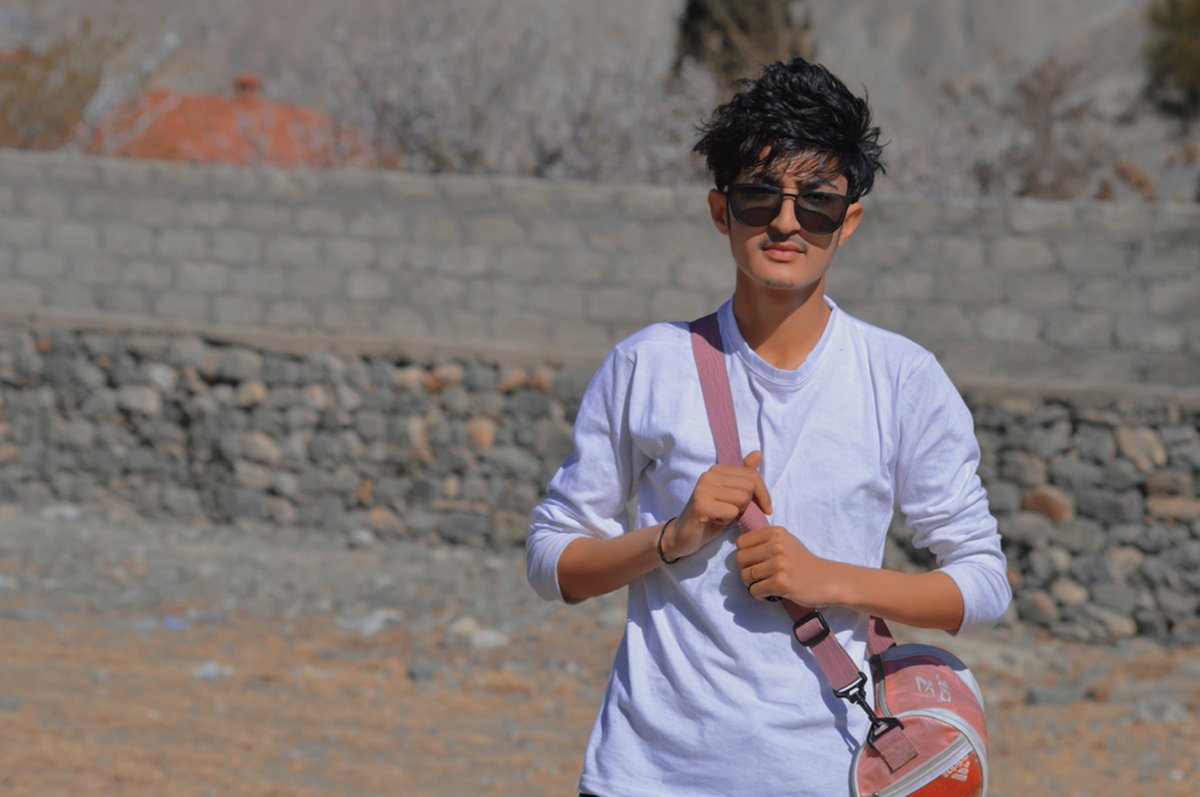 آج ہم ترس رہے ہیں 🙏🏻
کیا پتہ کل تم ڈھونڈتے رہ جاؤ 😔