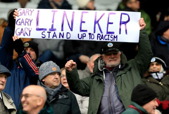 kallywilli's tweet photo. 2/
BBC has sunk into a moral abyss by dropping #GaryLineker. Mr. Lineker is a man of integrity and character. He has a soul of Christ; that's a virtue which the Fascist British journalists/reporters lack.
#WeStandWithGaryLineker #HarryAndMeghan
#ResignRichardSharp https://t.co/GEgTxsYZr1