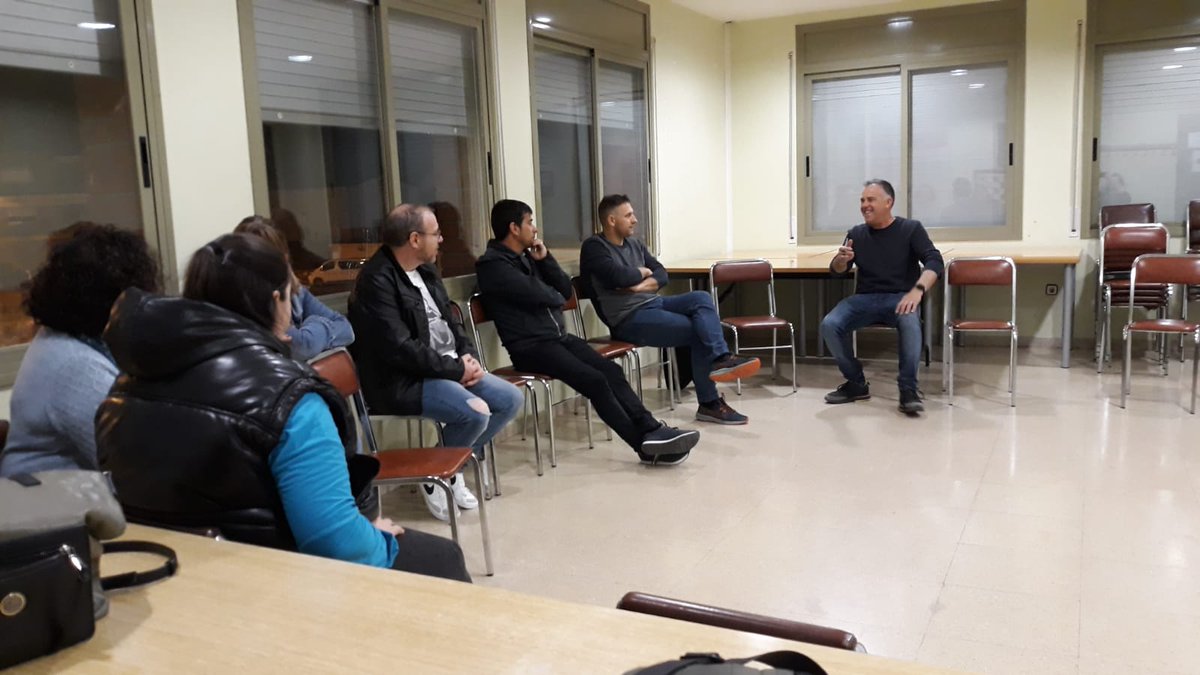 📢Aquesta setmana el grup municipal d' <a href="/AitonaR/">Aitona Republicana</a> s'ha trobat amb les associacions del poble. L'objectiu és que tothom tingui un lloc on expressar-se i identificar mancances i millores per continuar dinamitzant el municipi✅
#Escrivimelfuturdaitona