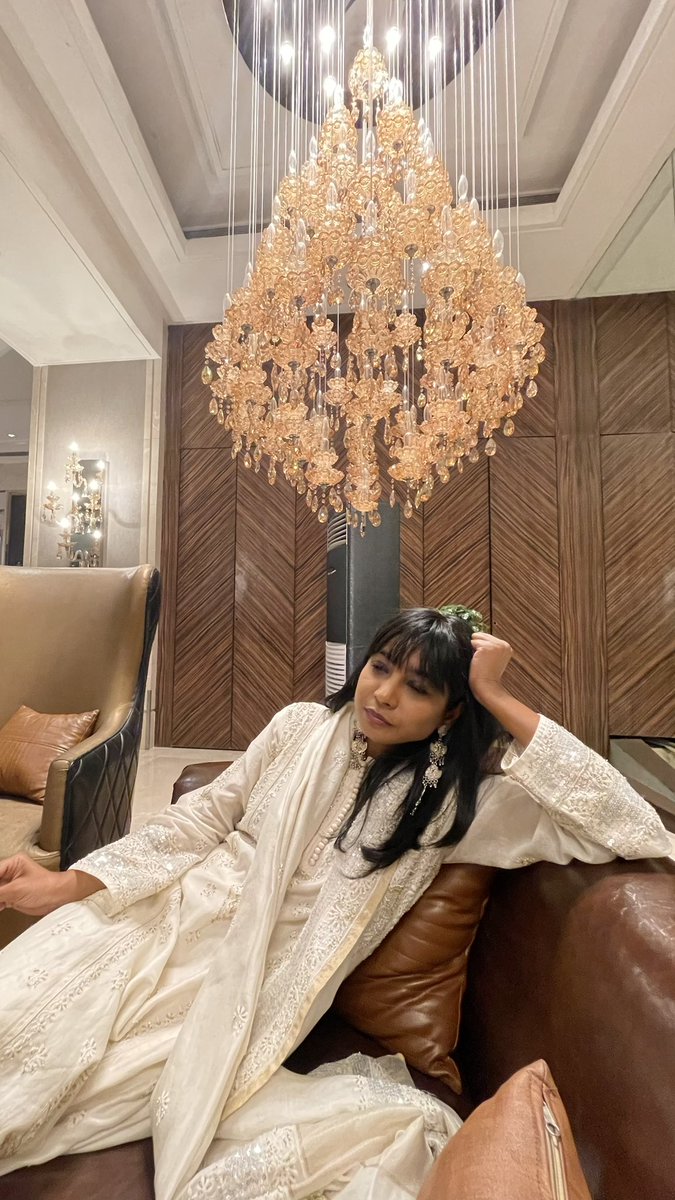 I have no idea what we were talking! <a href="/shilparao11/">Shilpa Rao</a> 😁  #weddings