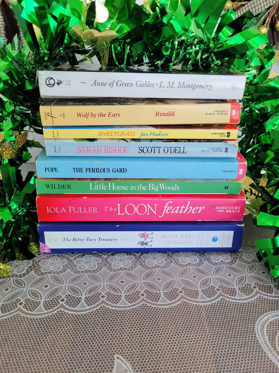 LaurasReviews1's tweet image. What was your favorite genre to read as a child?  Do you still love that genre?

My favorite genre as a kid was historical fiction and biographies.  Historical fiction is still my favorite genre. #stacksaturday #HistoricalFiction #favoritebooks