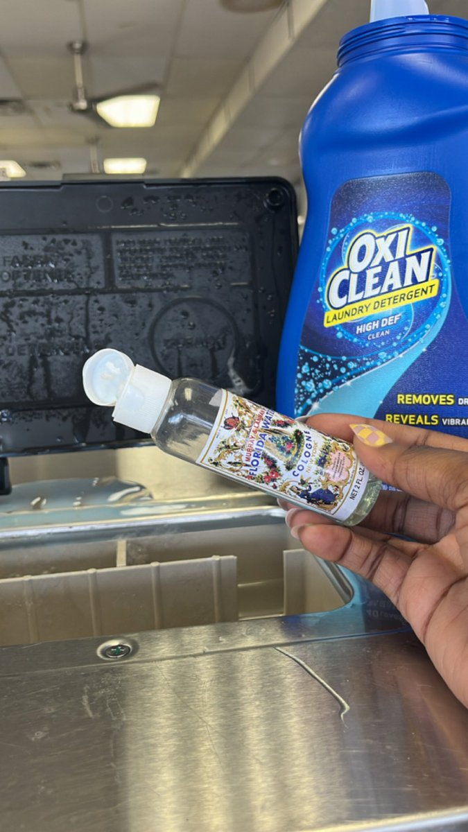 cokadondada's tweet image. If you know you know! #floridawater