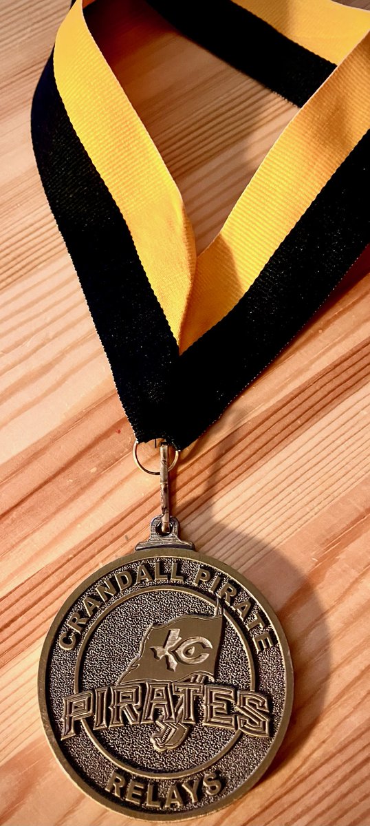 ChosenOn3_'s tweet image. Gold 46.11 in the last track meet, New PR: 48.1! Feels good to improve! Check out the form, ready for next week!#ConsistentGrowth #TigerTOUGH