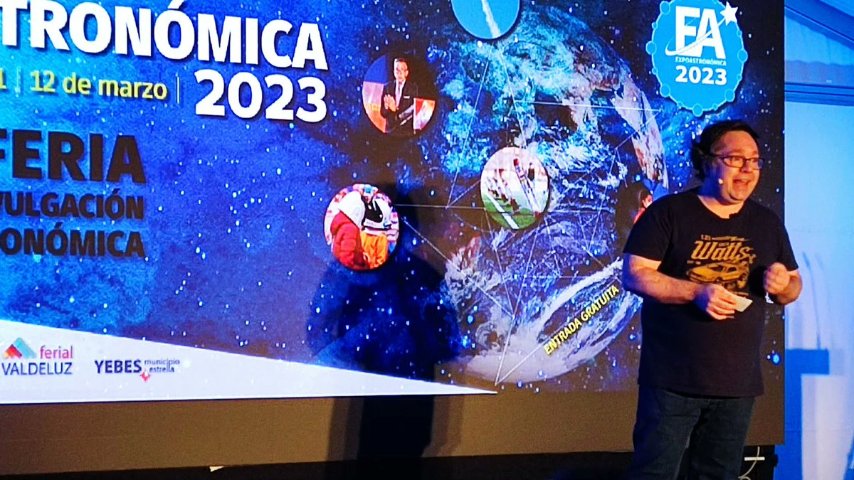 AstroYebes's tweet photo. 👨‍⚕️ El mensaje educativo, divulgativo y ecologista del @doctorfision atrapa a niños y mayores. No cabe un alfiler en la carpa de conferencias de #expoastronómica2023 

#ciencia #divulgación #astronomía #conocimiento #Yebes #Valdeluz #municipioestrella https://t.co/Zv5ljvz3rp