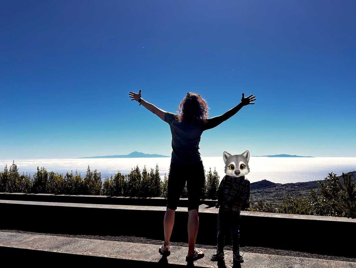 Un nuevo horizonte se despierta entre mar y nubes 
#IslasCanarias #Tenerife #laGomera #LaPalma #loveisland